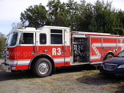 2002 Pierce Tilt Cab Fire Truck