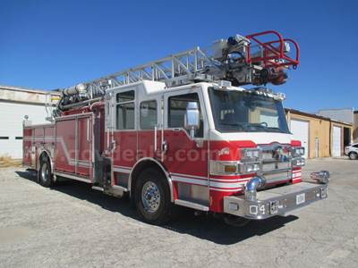 2011 Pierce Velocity Fire Truck