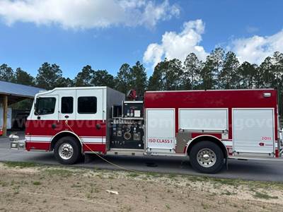 2015 ROSENBAUER COMMANDER Fire Truck