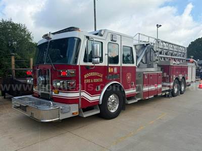 2004 Sutphen Custom Fire Truck
