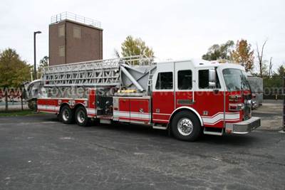 2005 Sutphen SP100 Aerial Platform
