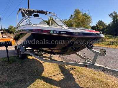 2011 Yamaha AR240 Twin Engine High Output Ski Boat