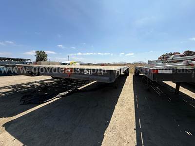 1983 Fruehauf T/A Flatbed Trailer