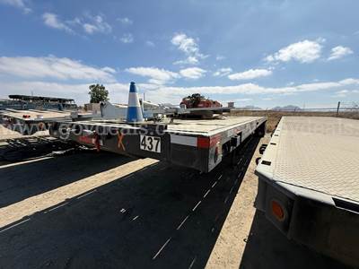 1980 Hobbs T/A Flatbed Trailer