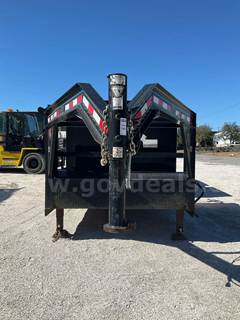 2014 PJ GOOSENECK DUAL AXLE 24FT TRAILER (NO CONTENTS)