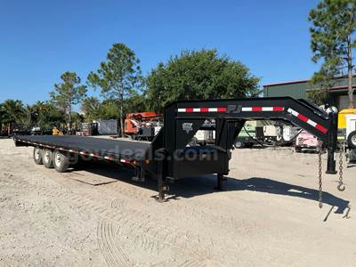 2014 PJ GOOSENECK TRI AXLE 28FT TRAILER