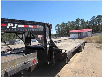 WRECKED 2020 PJ Trailers 22ft Gooseneck Hydraulic Tail Trailer 30k lbs