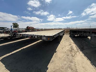 1974 Utility T/A Flatbed Trailer