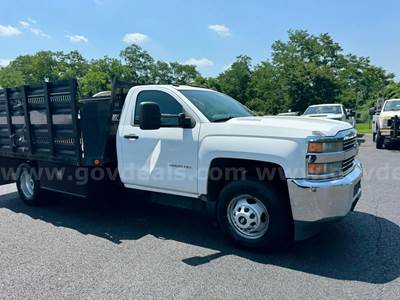 2015 CHEVROLET SILVERADO 3500, DIESEL, DRW STAKEBODY, FLATBED