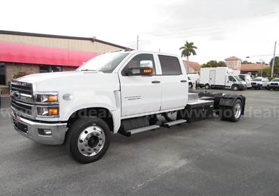 Chevy Silverado 6500 Gooseneck 5th Wheel Dually Hauler Truck
