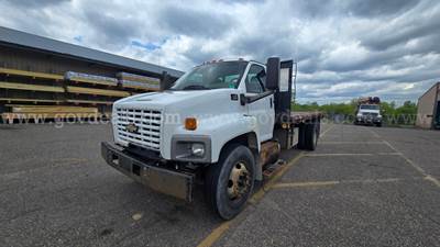 2005 Chevrolet C7500 S/A Flatbed Dump Truck