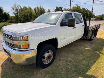2015 Chevrolet Silverado 2500HD DRW Flatbed Pickup