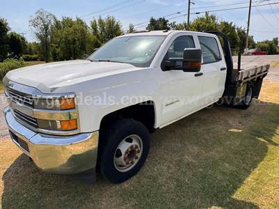 2015 Chevrolet Silverado 2500HD DRW Flatbed Pickup