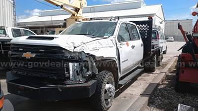 2024 Chevrolet Silverado 3500HD 4x4 Crew Cab Flatbed Pickup *Inoperable*