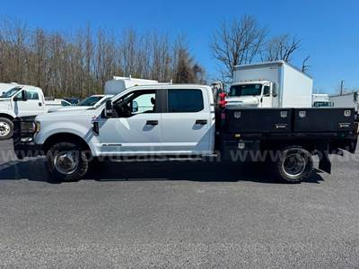 2017 FORD F350 CREW CAB 4X4  GOOSENECK FLATBED
