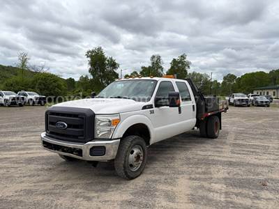 2015 Ford F-350 SD 4x4 Crew Cab Flatbed Dually