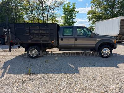 2006 Ford F-450 CREW CAB FLATBED TRUCK LIFTGATE V10