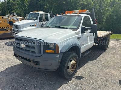 2006 Ford F-550 S/A 4x4 Flatbed Dually -Inoperable