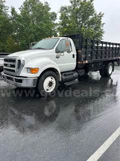 2011 FORD F-650 STAKE BODY TRUCK