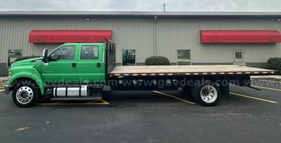 2017 Ford F-650 Crew Cab Flatbed Truck
