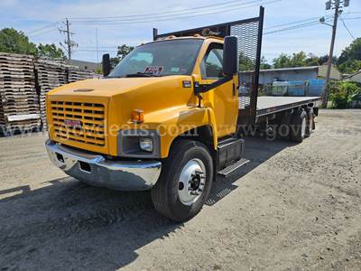 2006 GMC C8500 24FT Flatbed With Moffett Kit