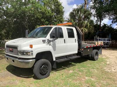2007 GMC C5500 DURAMAX 4x4 CREW CAB, Flatbed with Tool Boxes