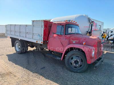 1972 INTERNATIONAL LOADSTAR 1600 DUMPING FLATBED