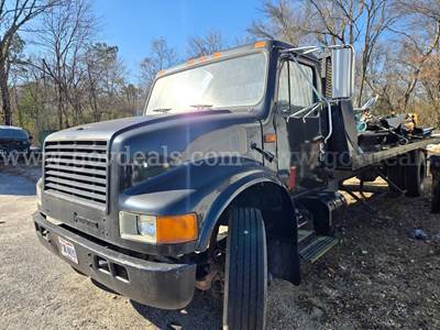 1990 International 4700 Flatbed Truck