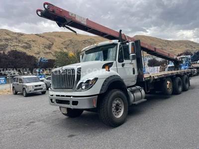 2014 Cleasby FBR-6-41 Roofing Conveyor Mtd on 2015 International 7600 SBA Tri/A Flatbed Truck