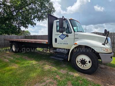 2014 International DuraStar 4300 Flat Bed Truck