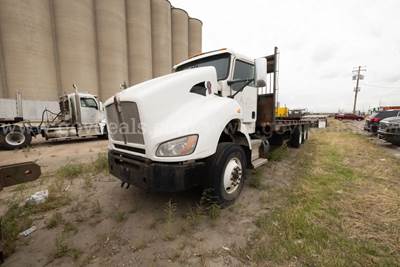 2016 Kenworth T440 T/A Flatbed Truck -Inoperable