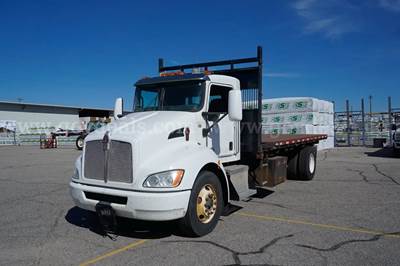 2015 Kenworth T680 Flatbed Truck