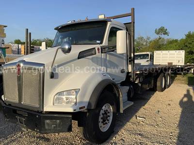 2018 Kenworth T880 T/A Flatbed Truck