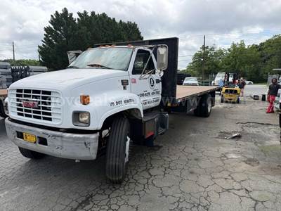 1999 GMC C6500 Flatbed Truck – Runs/Drives (Needs Repair) – 366 Gas V8