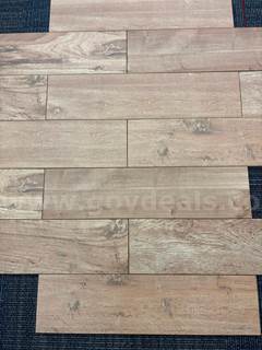Porcelain tile