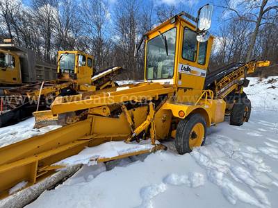 2002 LEEBOY 3000 FORCE FEED BELT LOADER- HYDROSTATIC TRANSMISSION
