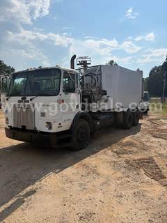 2006 Autocar WXR Expeditor Side Loader