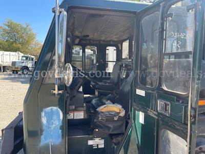 2005 25 yard Leach rear loader