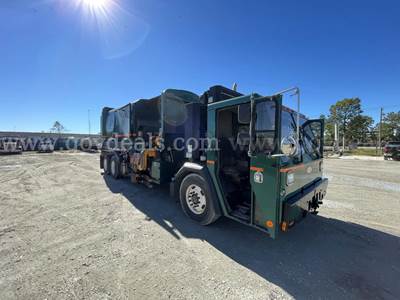 2014 Crane Carrier Co. Low Entry