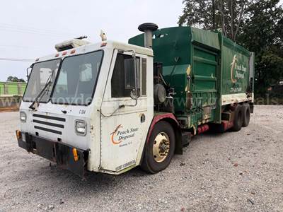 2003 Crane Carrier Low Entry Side Loader T/A Garbage Truck