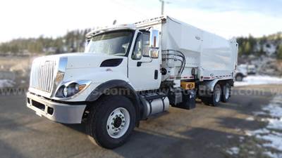 2016 International 7400 Garbage Trucks