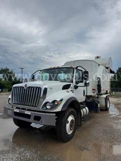 2021 International HV607 Garbage Truck