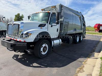 2013 International WorkStar 7600 Garbage Truck