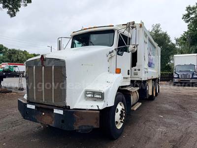 2010 Kenworth T800 Rear Loader Waste Collection Truck