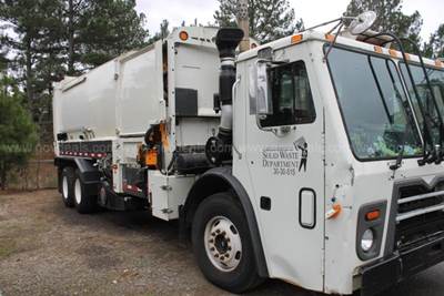 2015 Mack LEU600 Garbage Truck