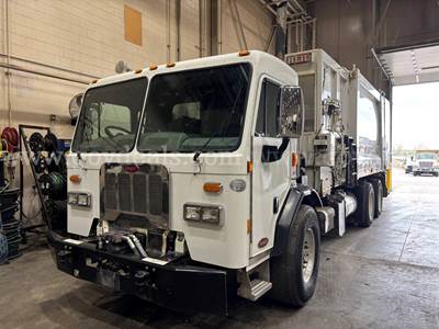 2015 Peterbilt 320 Side Load Garbage Truck