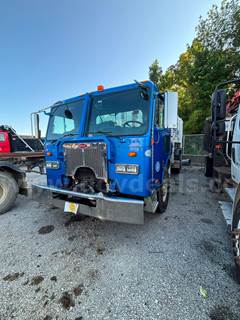 2010 Peterbilt COE 320 Garbage Truck