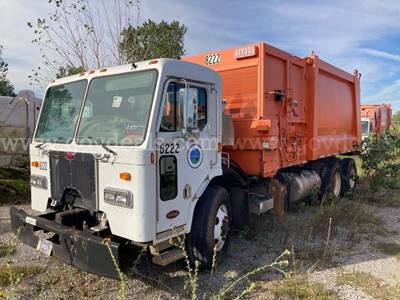 2009 Peterbilt 320 T/A Side Loader Garbage Truck-Inoperable