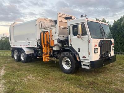 2019 Peterbilt 520 ASL garbage truck with Labrie