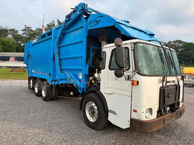 2021 Autocar Front Loader  *Natural Gas Powered*